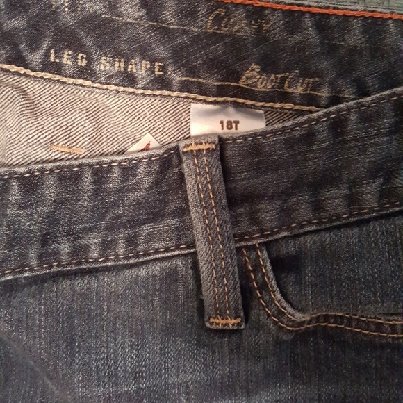 Jeans - Picture 2 of 3